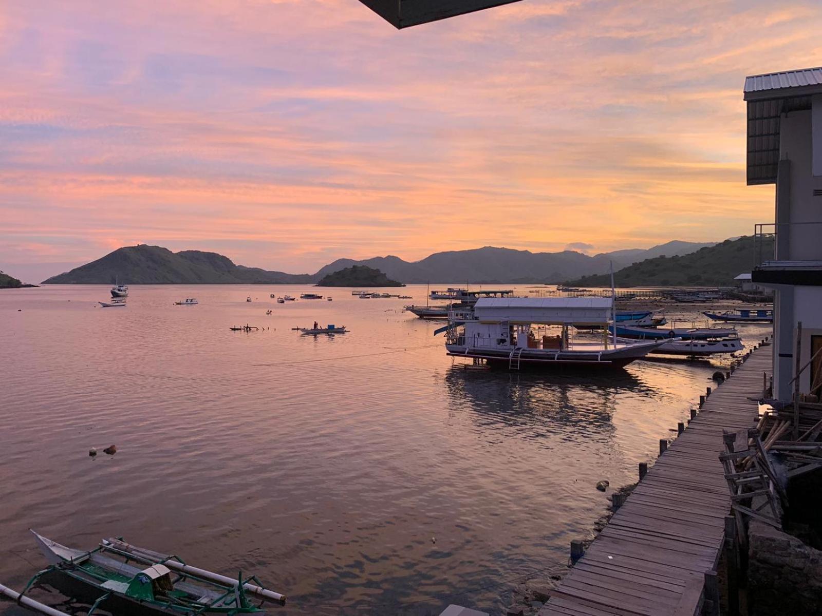 Ora Komodo Home Stay Exterior foto
