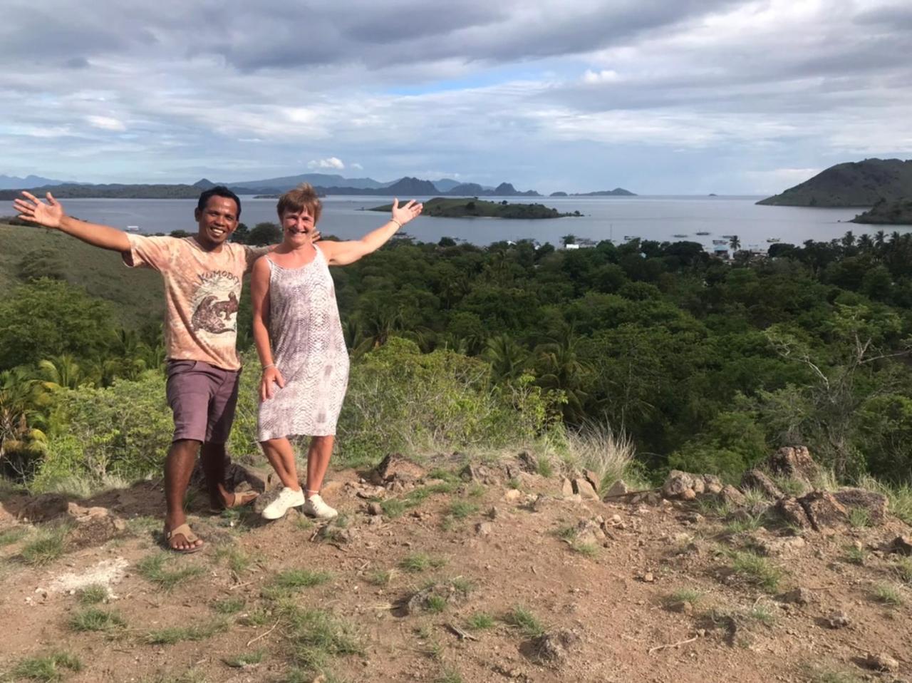 Ora Komodo Home Stay Exterior foto