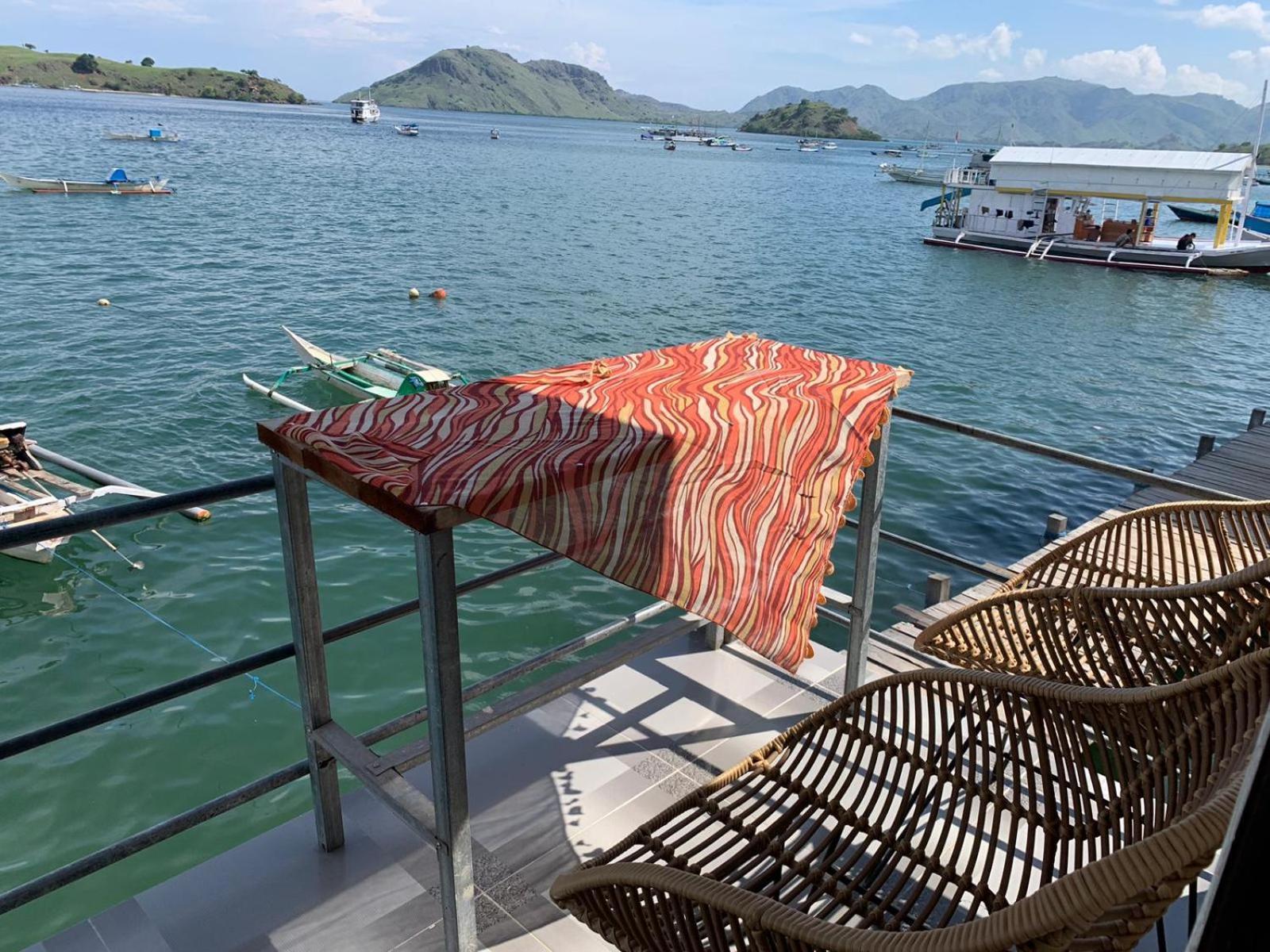 Ora Komodo Home Stay Exterior foto
